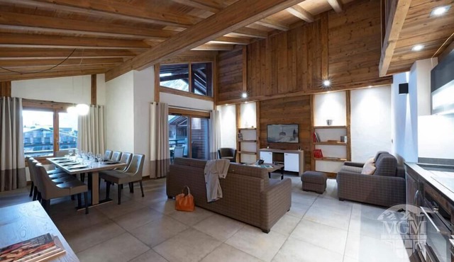 Wifi, 50m from ski lifts, fitness, swimming pool, balcony, parking, tv, ski locker, 40m², Chamonix