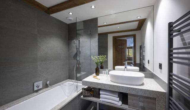 Wifi, fitness, swimming pool, sauna, hammam, balcony, tv, ski locker, 100m², Les Contamines-Montjoie