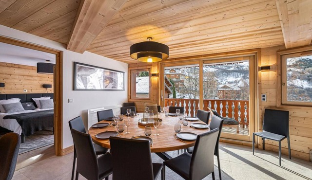 Wifi, ski-in/ski-out & foot of the slopes, 3rd floor, balcony, fireplace or stove, parking, tv