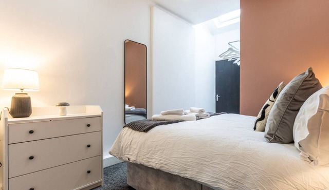 WiFi | Parking | City attractions