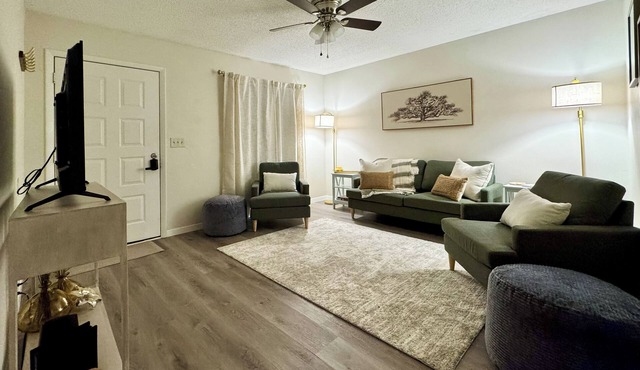 WiFi - Pet Friendly - Laundry - Short to Long Term