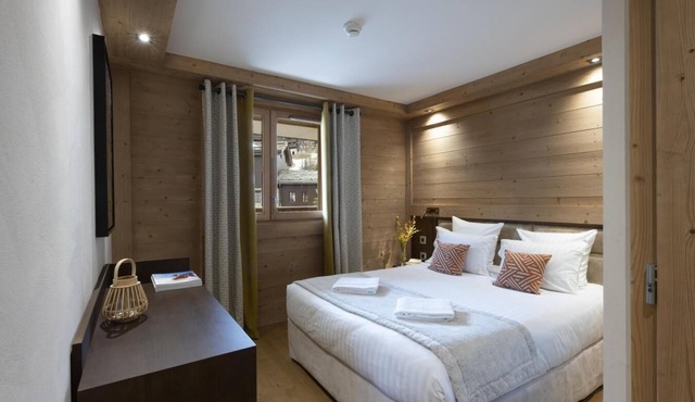 Wifi, resort center, fitness, swimming pool, sauna, hammam, balcony, parking, tv, ski locker, 100m²