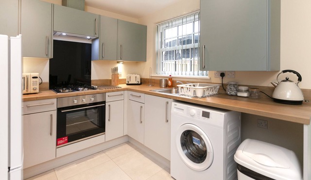 Wifi*Smart*Ensuit*Parking*Gated*