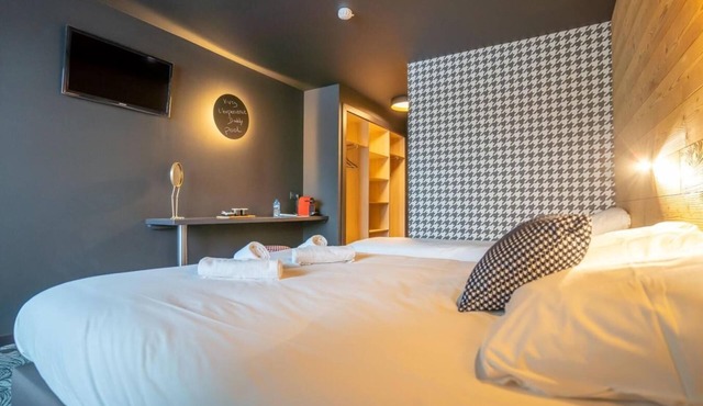 Wifi, view mountain, swimming pool, sauna, hammam, balcony, parking, ski locker, 20m²