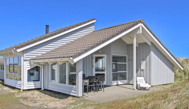"Wikar" - 50m from the sea by Interhome