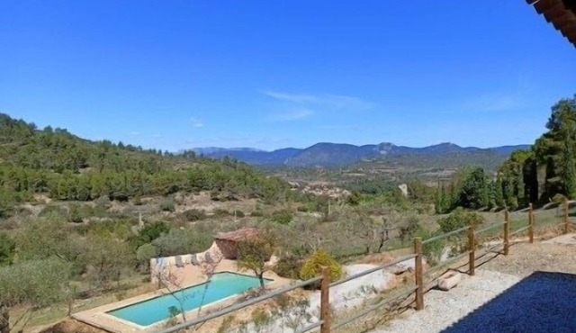 Wild and authentic villa