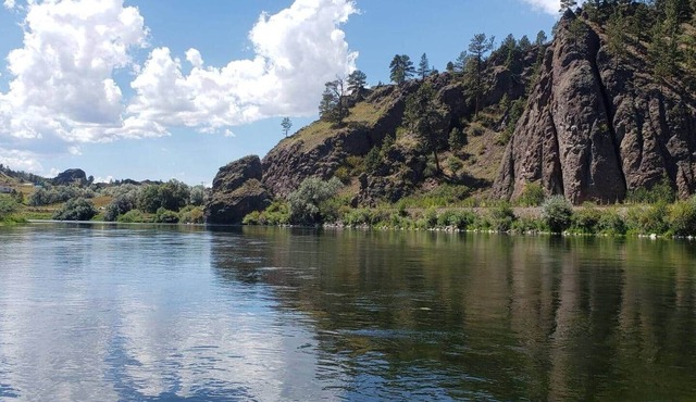 Wild Outdoor Adventures Montana Fly fishing, Suite