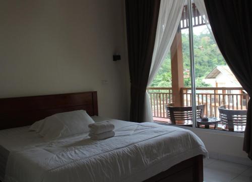 Wild Paradise Guest House & Jungle Trekking Only Booking With Us