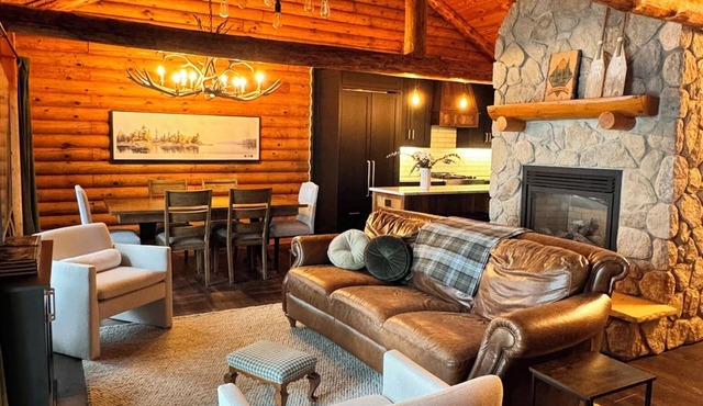 Wild Ridge Cabin on Lower Cullen Lake, Nisswa. An idyllic family retreat awaits!