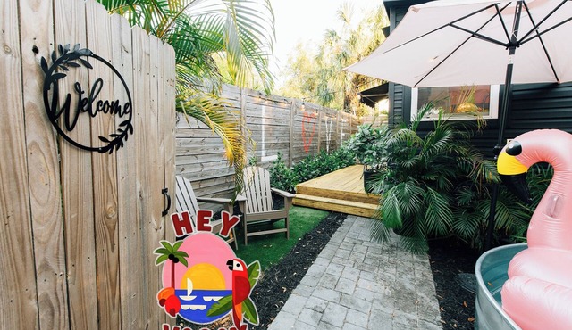 Wild + Rooted: A Micro Vacay! >1 mile to River Walk + Armature Works
