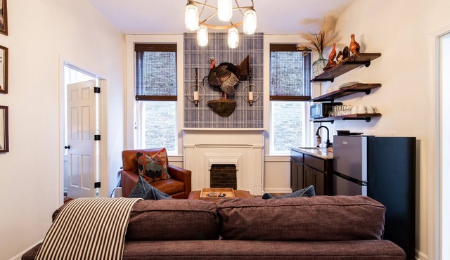 Wild Turkey Suite, The Woodford Hotel