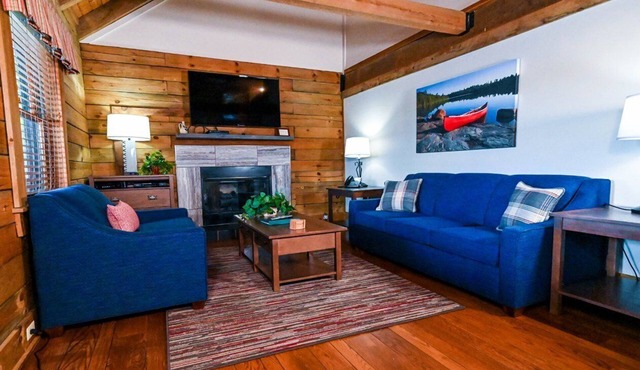 Wilderness Presidential Resort 2 Bedroom 2 Bathroom 1200 sq ft Log Cabin