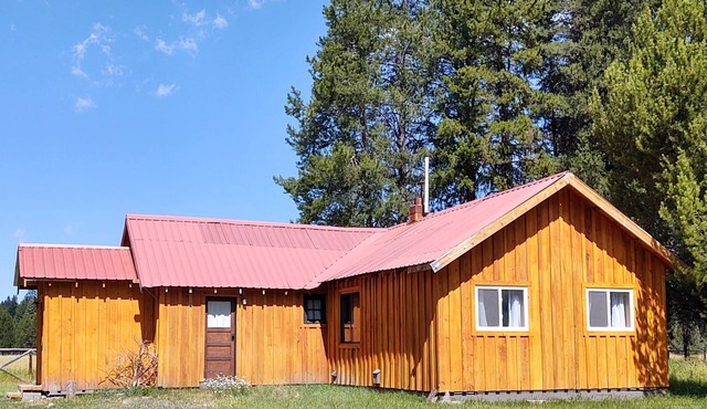 Wilderness Cabin - Your Recreation Destination!