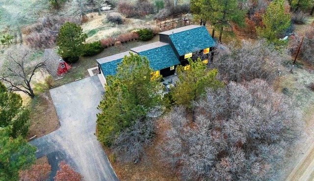 Wilderness Haven with Hot Tub in Franktown