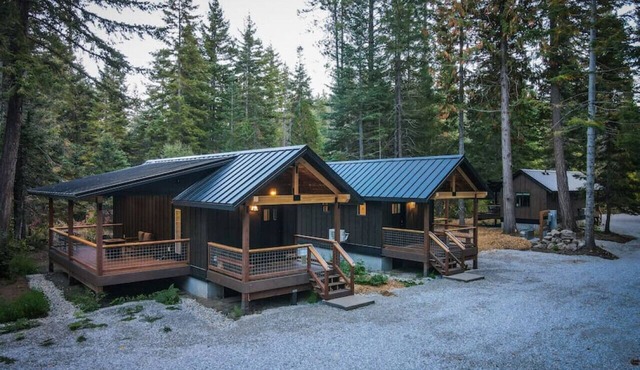 `Wilderness Lodge` 1 bedroom cabin in the woods