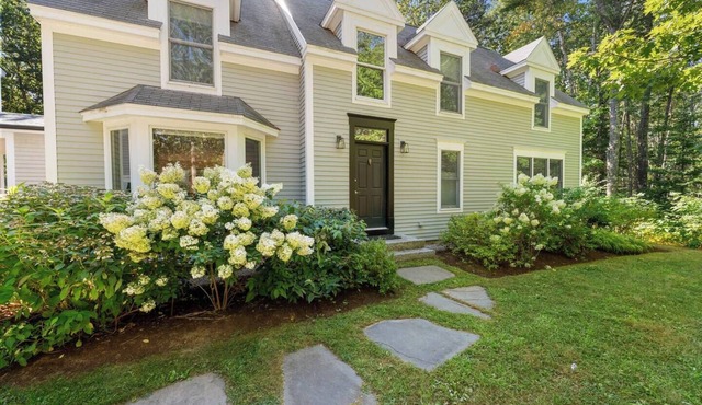 Wildes Woodland Retreat | w/Firepit | Close to Dock Sq | Beaches