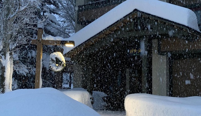 Wildflower 552, HALF PRICE LIFT TIX, SV INN pool and Rec pass, Walk to SV Resort