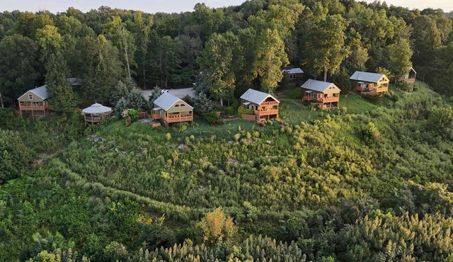 Wildflower Cabin – Hot Tub & Mountain Views