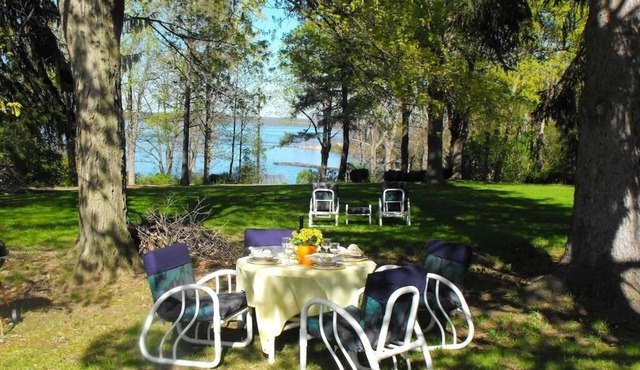 Wildflower-Seneca Lake-Water View-Hot Tub-Wine Trail - Pets, Steps to Lake-Acre of Privacy