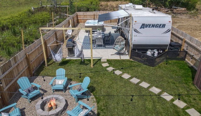 Wildflower Wanderlust: Glamping at 1885 Farms