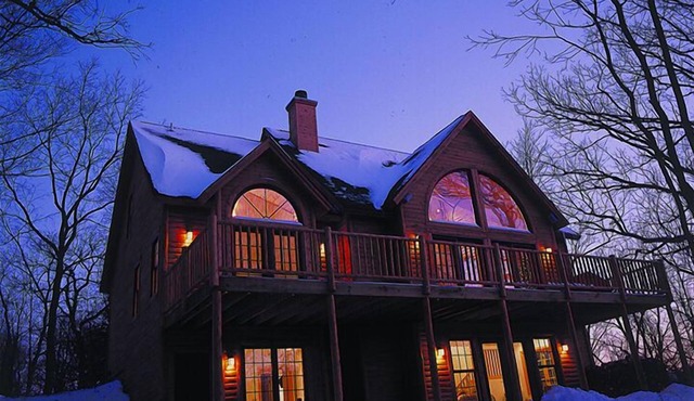 Wildlife Surrounds! Enjoy Fireplace, Pool Table, Fire Pit, Piano. Near Marina!