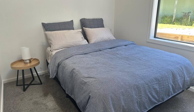 Wildly inviting - Modern kiwi bach with Lake Taupo views