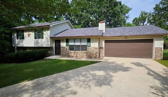 Wildrose INN-Spacious 4-bedroom house mins from FT Leonard wood