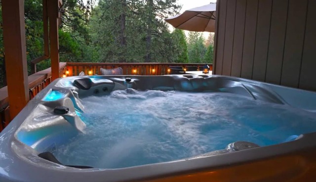 Wildtrout Cabin Hot Tub, Pool Table, K9 ok