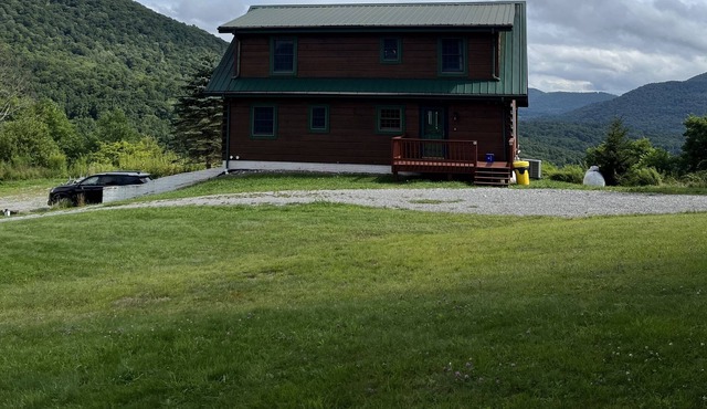 Wildview- Private hot tub and mountain views