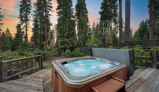 Wildwood by AvantStay | Hot Tub, 5mins to Lake