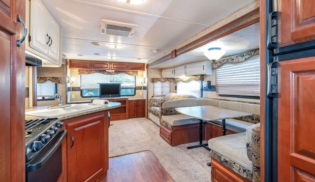 Wildwood Camper: Grill, Firepit & Pets OK