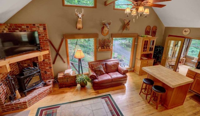 Wildwood Chalet -Raystown Lake Vacation Rentals, Aunt Susie's