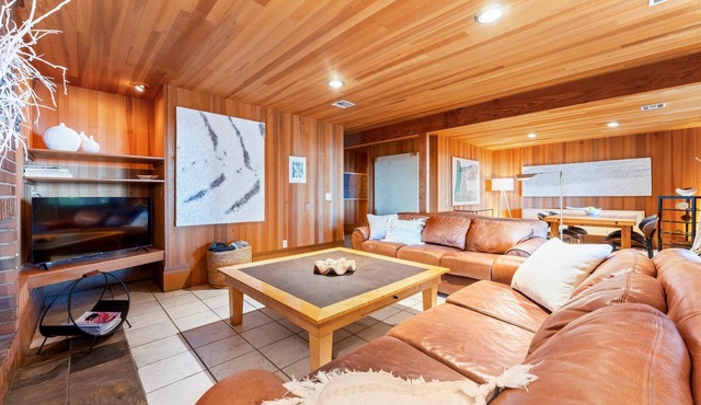Wildwood Hideaway * Private Hot Tub * Forest Park