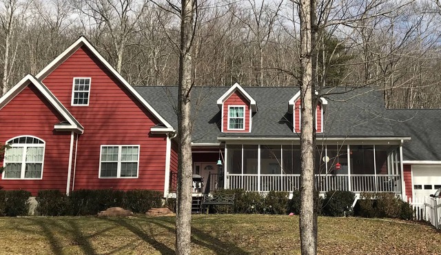 Wildwood Lodge in Lake Toxaway NC - Mountain Vacation mode activated!