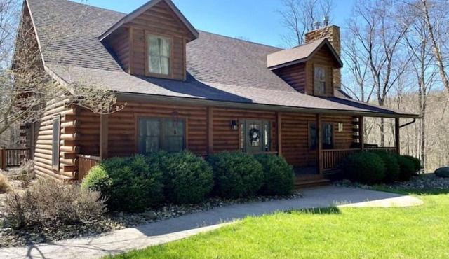 Wildwood Lodge, Large Cabin, 40 Acres