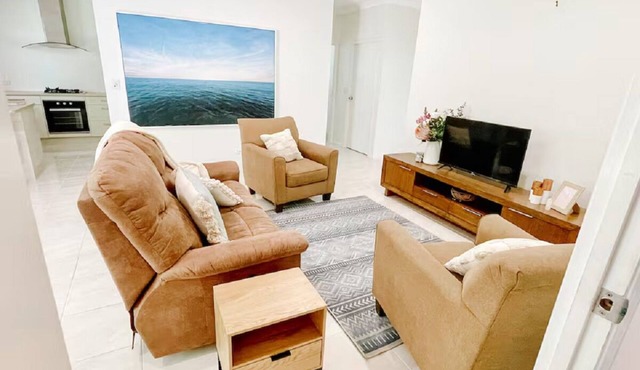 Wildwood Oasis: Hinterland & Coast Escape