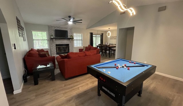 Wildwood Retreat: Oasis near the Beach & Historic. Pet-Friendly!