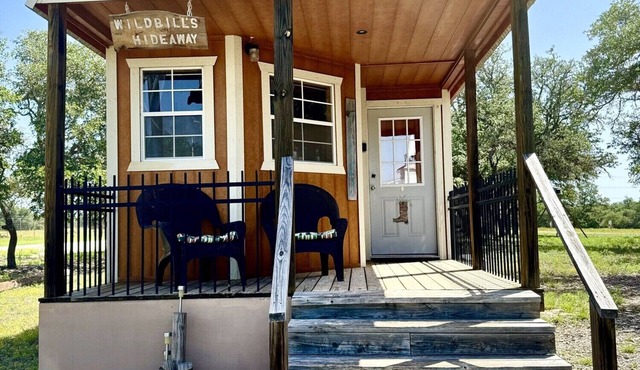 Will Bill's Hideaway Cabin- Texas Hill Country Western-themed cabin for 6 in the woods near Kerrville & Fredericksburg