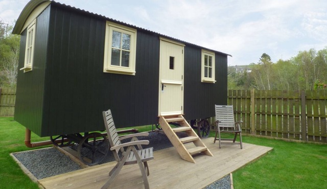 WILLIAM'S HIDE, pet friendly, with open fire in Haltwhistle
