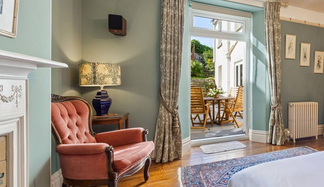 William's Nest - Period Gem with Garden & Terrace