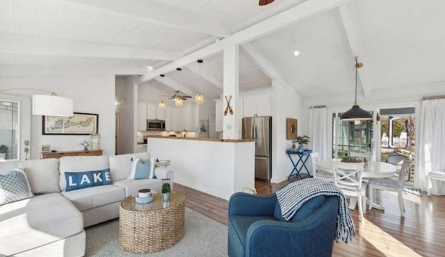 Williams Bay Hilltop Home