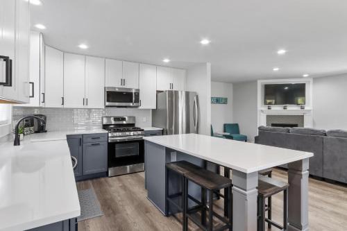 Williams Bay House - Cherry Street Retreat