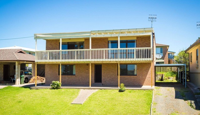 Williams Wonder - Large Beach House