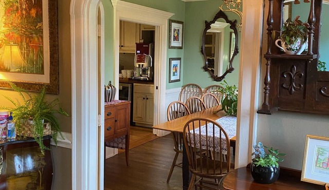 Williamsburg Manor B&B