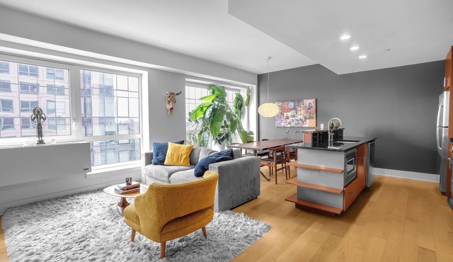 Williamsburg, waterfront 2-bedroom condo with AC, WiFi