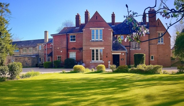 Willingham House - Lodge Rooms