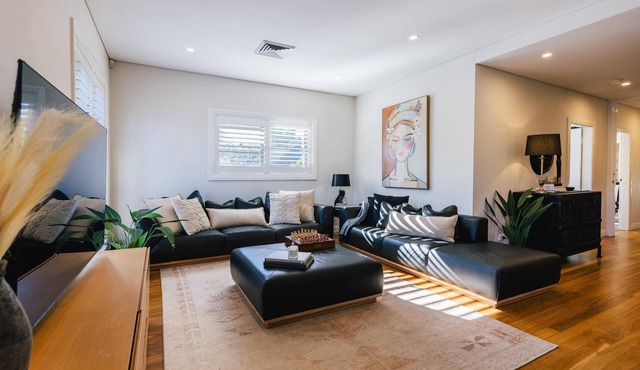 Willoughby - WIL09 - Small Street - Executive family haven