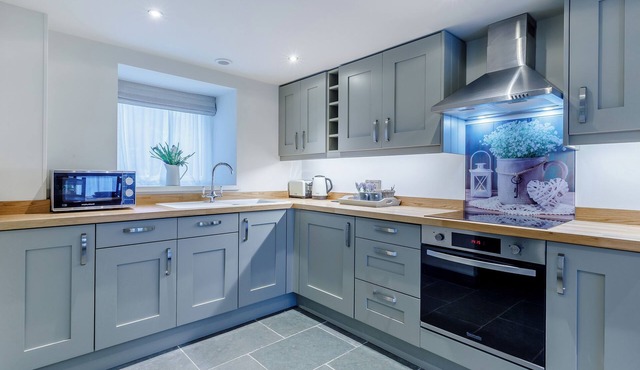 Willow Cottage at Naze Farm-UK32760