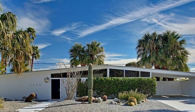 Willow Run true Mid-Century Modern in Beautiful Palm Springs