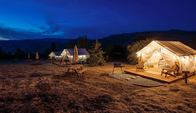 Willow Tent | Unique Getaway | Glamping Tent Experience